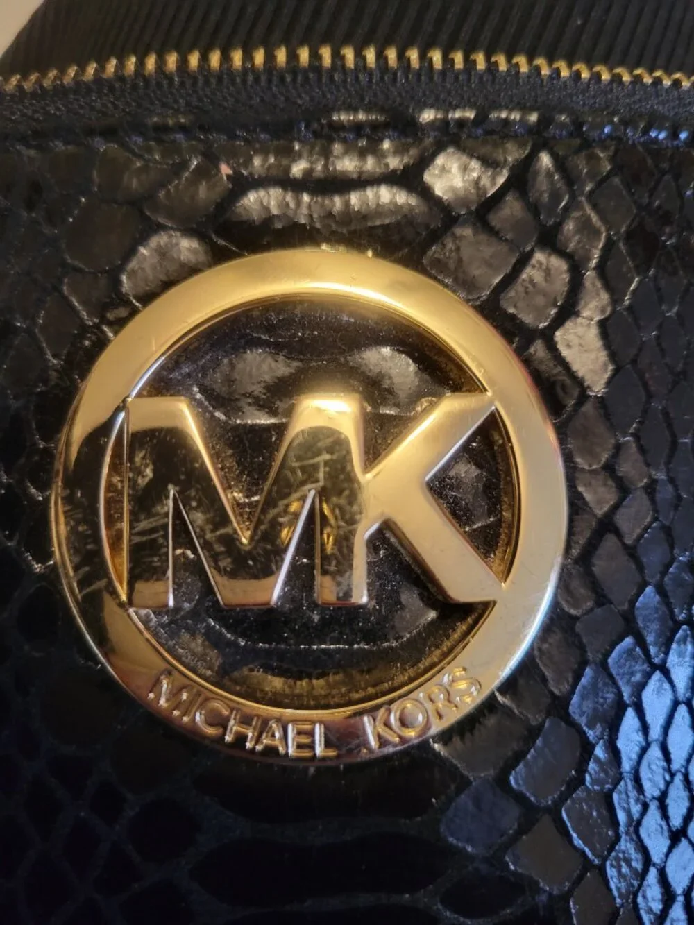 Michael Kors Faux Snakeskin Patant Wristlet Black